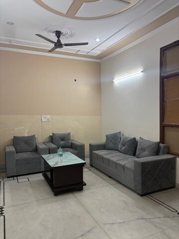Master Bedroom in 4 BHK Penthouse at Sector 46 – for Rent
