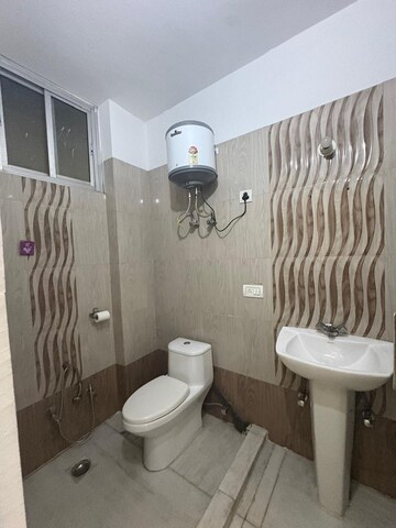 Bathroom in 4 BHK Penthouse at Sector 46 – for Rent