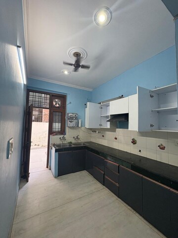 Kitchen in 4 BHK Penthouse at Sector 46 – for Rent