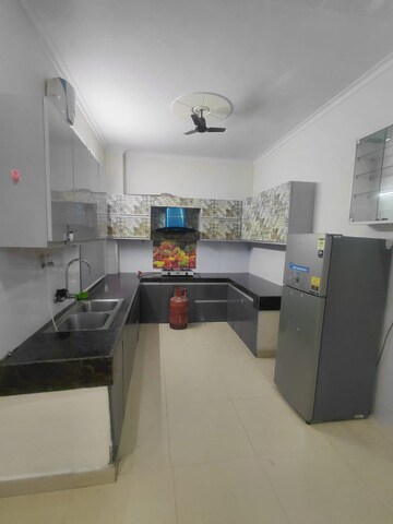 Kitchen in 2 BHK Builder Floor at Sector 40 – for Rent