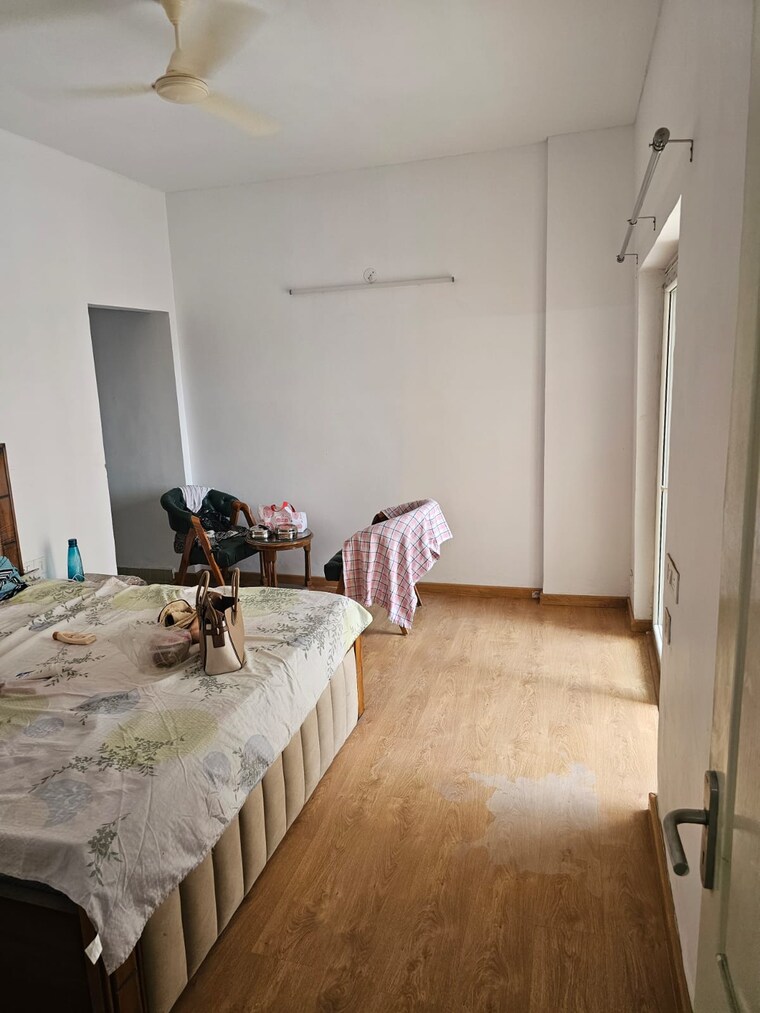 Bedroom, tashee-capital-gateway 3.5 Bedroom 2400 Sq.Ft. Apartment In Sector 111 Gurgaon 9390209