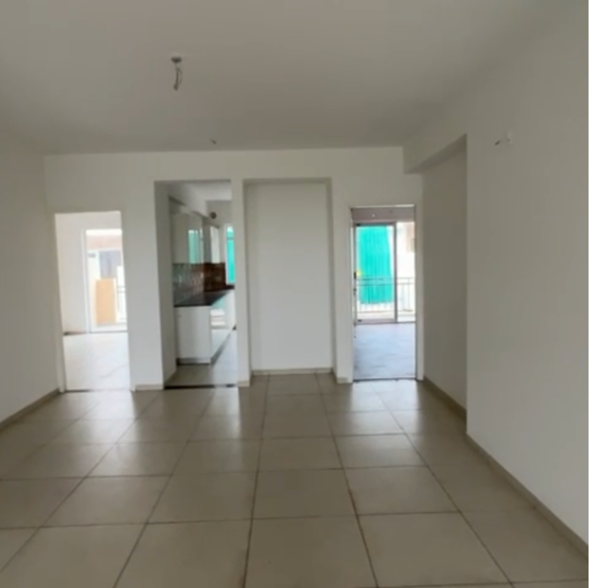 3.5 BHK + Servant Room Apartment For Rent in Sushma Valencia