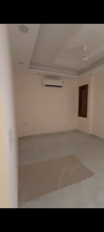 Room in 2 BHK Builder Floor at Malviya Nagar – for Rent