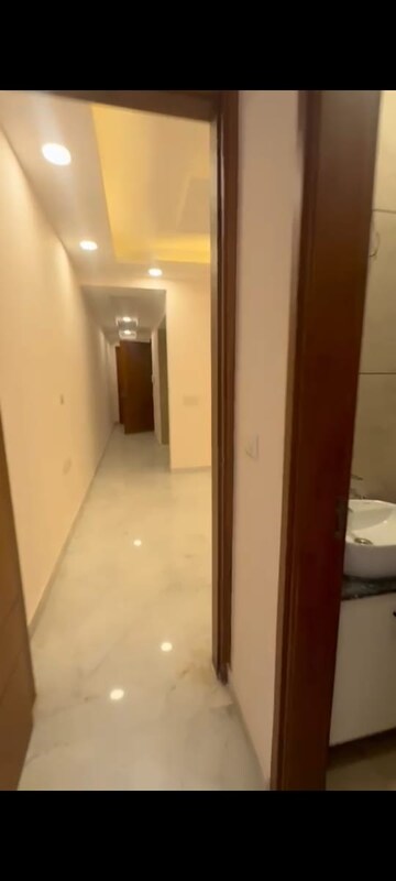 Building Lobby in 2 BHK Builder Floor at Malviya Nagar – for Rent