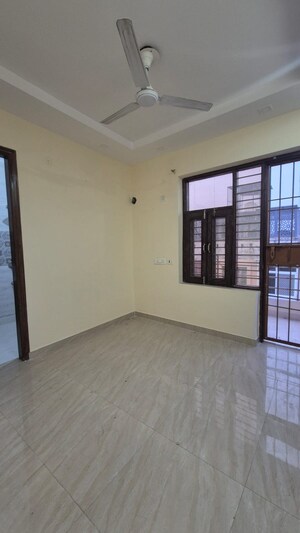 Room in 3 BHK Builder Floor at Sainik Colony – for Sale