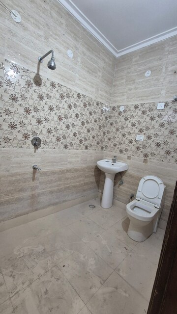 Bathroom in 3 BHK Builder Floor at Sainik Colony – for Sale