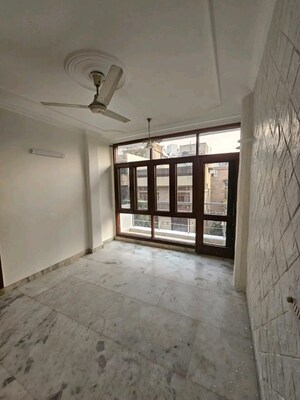 Room in 3 BHK Builder Floor at Boutique Residential Apartments C-1 9, Hauz Khas Enclave – for Rent