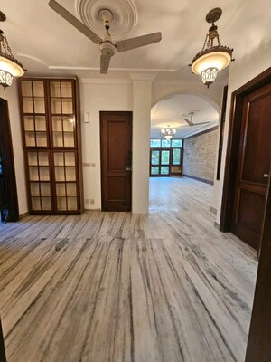 Bedroom in 3 BHK Builder Floor at Boutique Residential Apartments C-1 9, Hauz Khas Enclave – for Rent