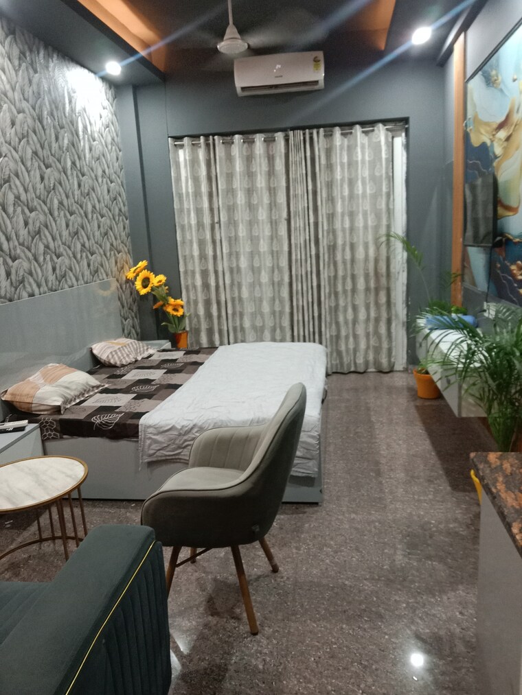 Team Area, gaur-city-center Commercial Showroom 583 Sq.Ft. In Sector 4 Greater Noida Greater Noida 9390226