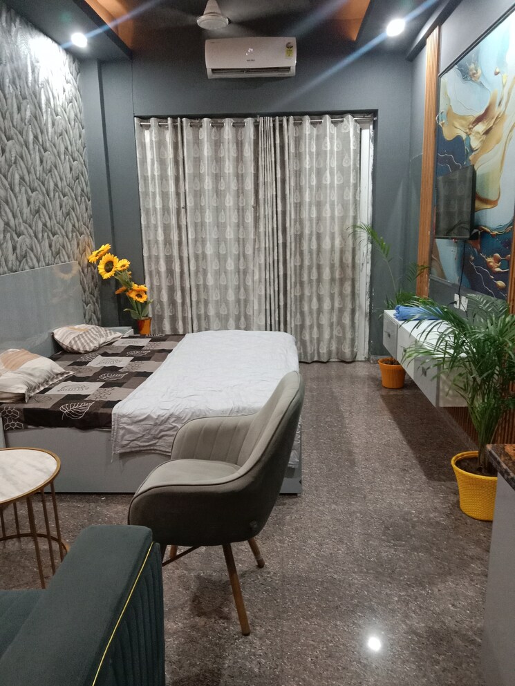 Team Area, gaur-city-center Commercial Showroom 583 Sq.Ft. In Sector 4 Greater Noida Greater Noida 9390226