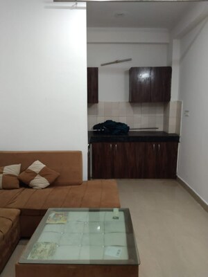 Kitchen in 1 BHK Builder Floor at Sector 40 – for Rent