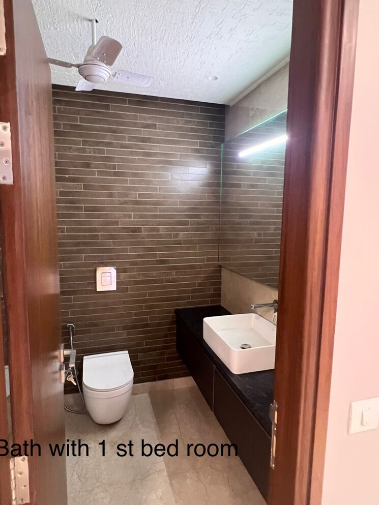 Bathroom, boutique-residential-apartments-s-425 3 Bedroom 250 Sq.Yd. Builder Floor In Greater Kailash Delhi 9390234