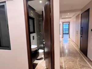 Attached Bathroom in 3 BHK Builder Floor at Boutique Residential Apartments S-425, Greater Kailash – for Rent