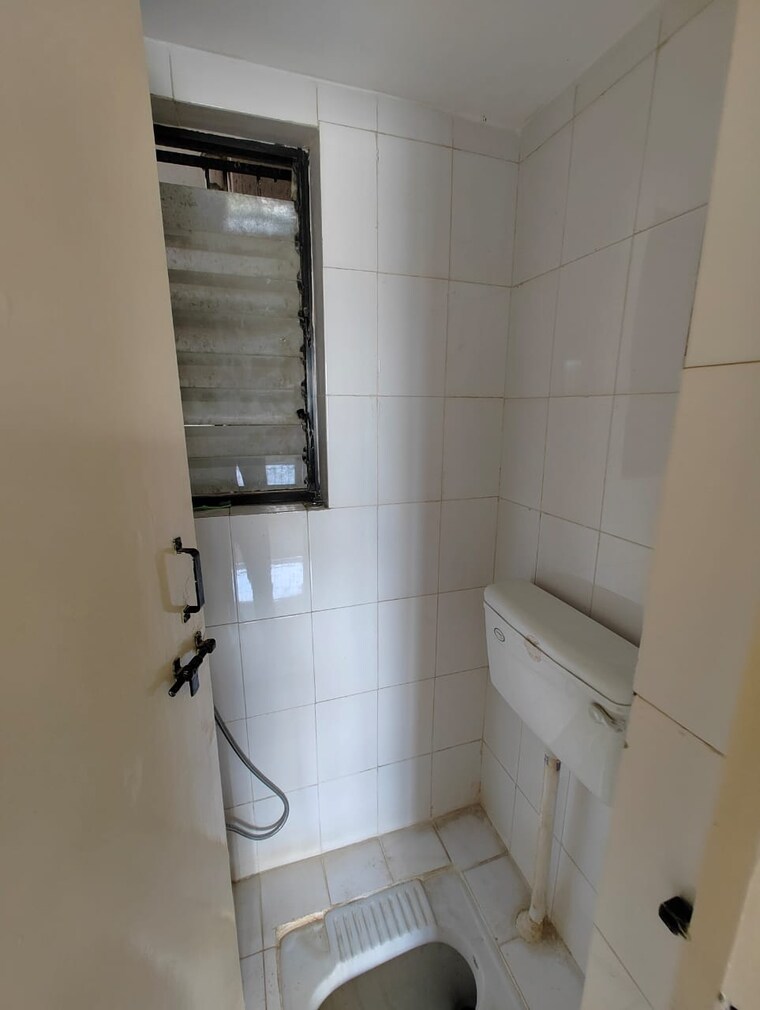 Bathroom, garden-view-apartment-kothrud 2 Bedroom 800 Sq.Ft. Apartment In Kothrud Pune 9390238