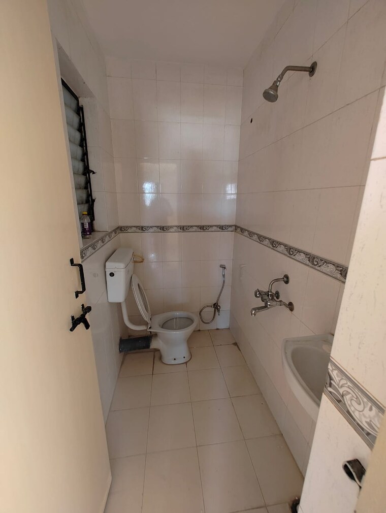 Bathroom, garden-view-apartment-kothrud 2 Bedroom 800 Sq.Ft. Apartment In Kothrud Pune 9390238