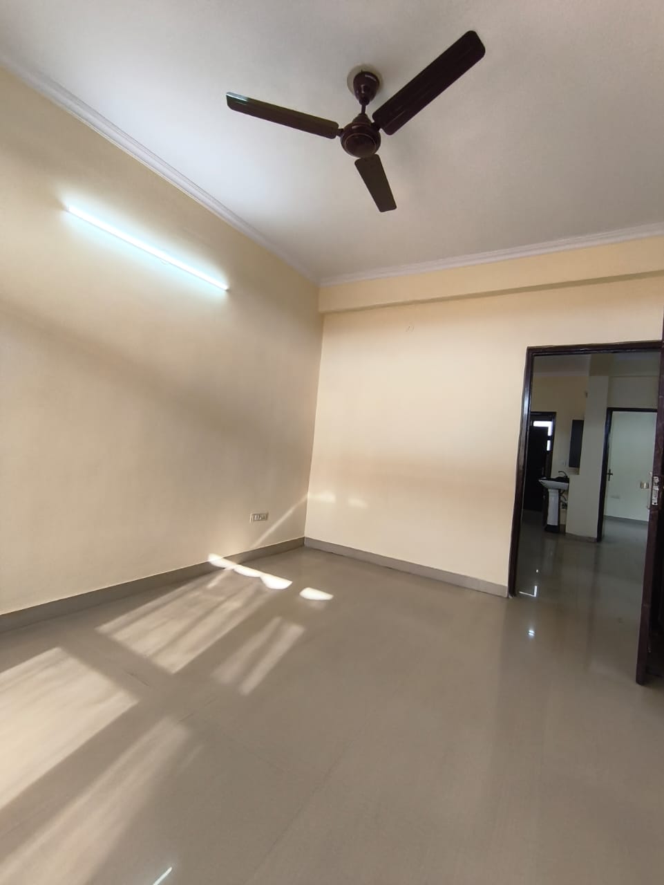 3 BHK + Pooja Room Apartment For Sale in Sector 45 Faridabad 