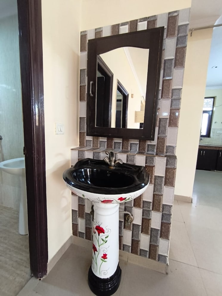 Kitchen, sector 45 3 Bedroom 2000 Sq.Ft. Apartment In Sector 45 Faridabad 9390245