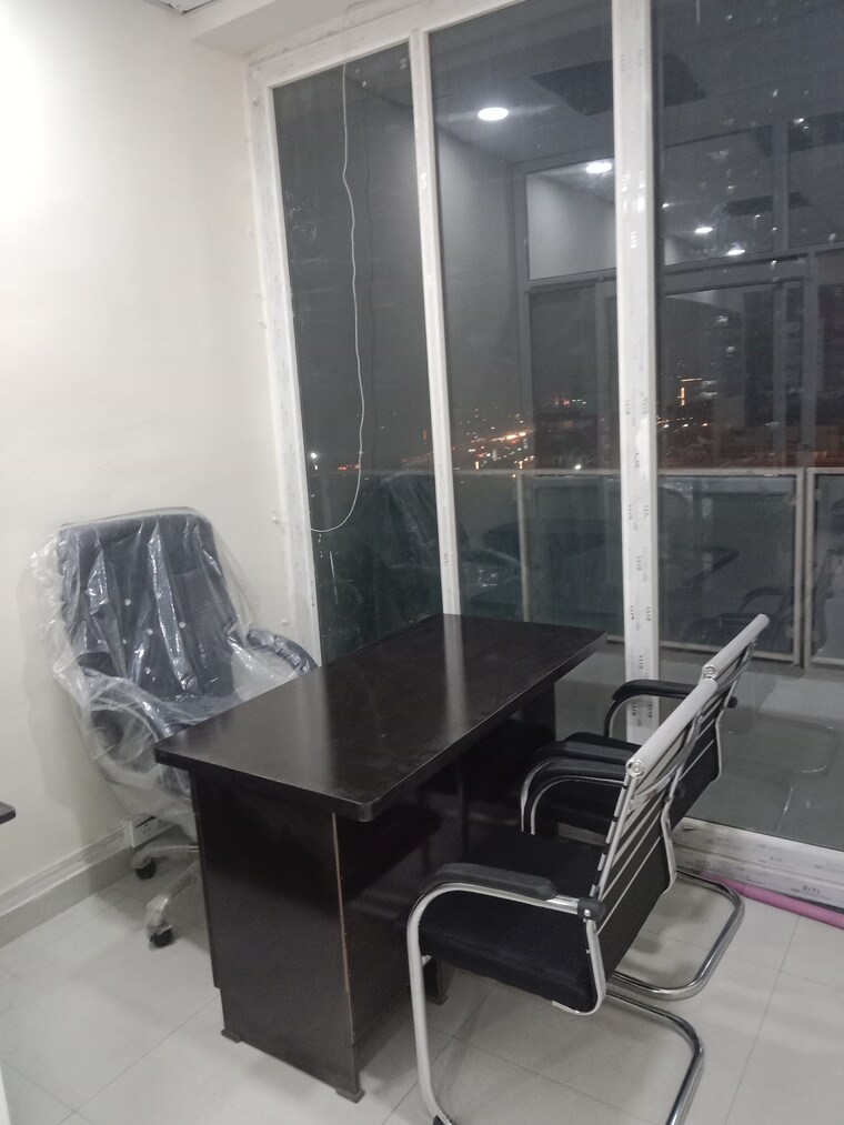 undefined, gaur-city-center Commercial Office Space 450 Sq.Ft. In Sector 4 Greater Noida Greater Noida 9390248