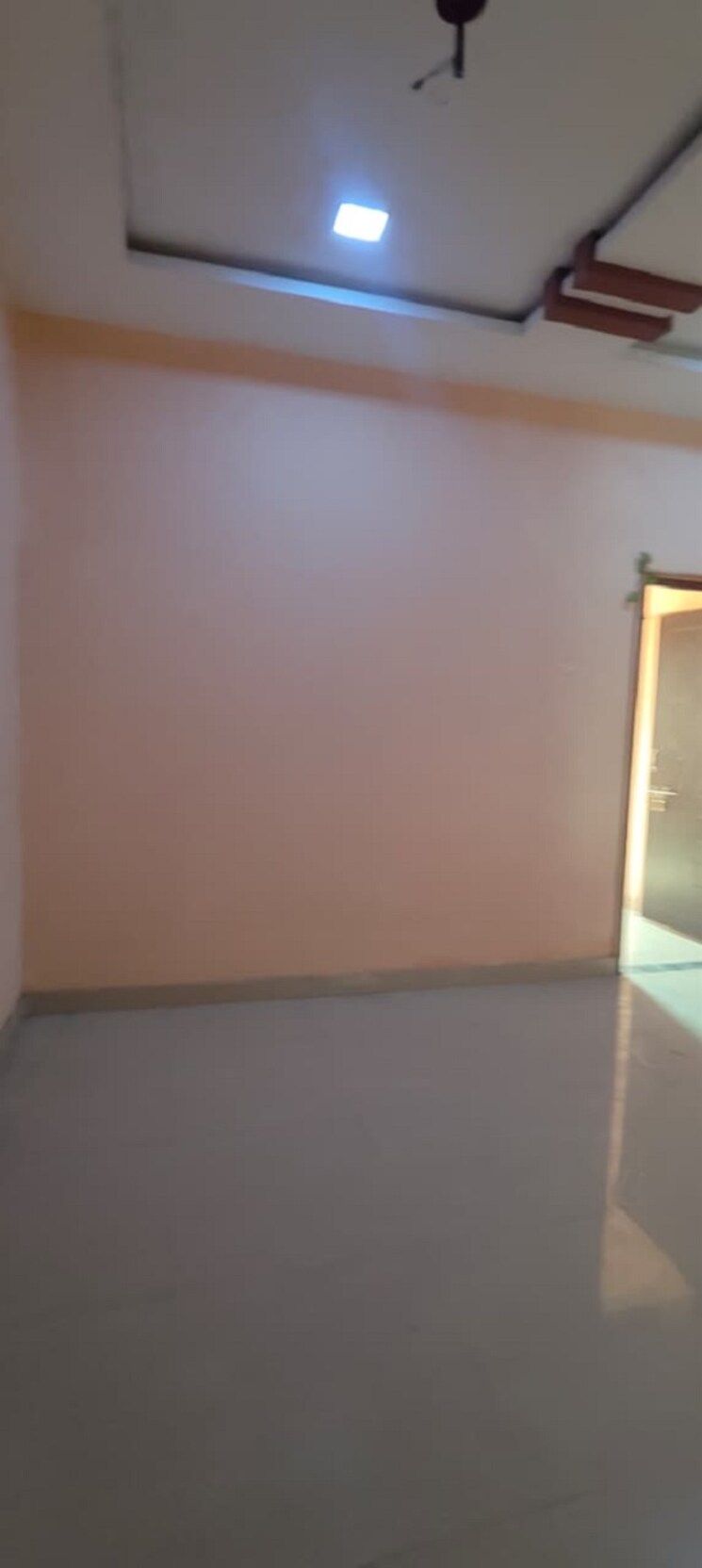 Room, changurabhata Commercial Office Space 1007 Sq.Ft. In Changurabhata Raipur 9390251