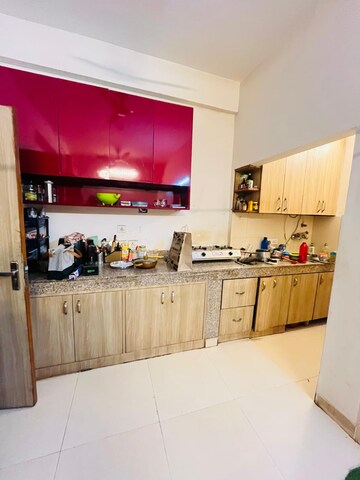 Kitchen in 1 BHK Builder Floor at Sector 40 – for Rent