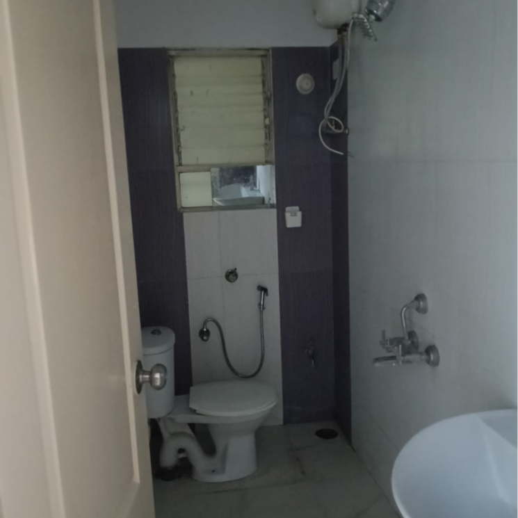 Bathroom, pimple saudagar 3 Bedroom 1500 Sq.Ft. Apartment In Pimple Saudagar Pune 9390279