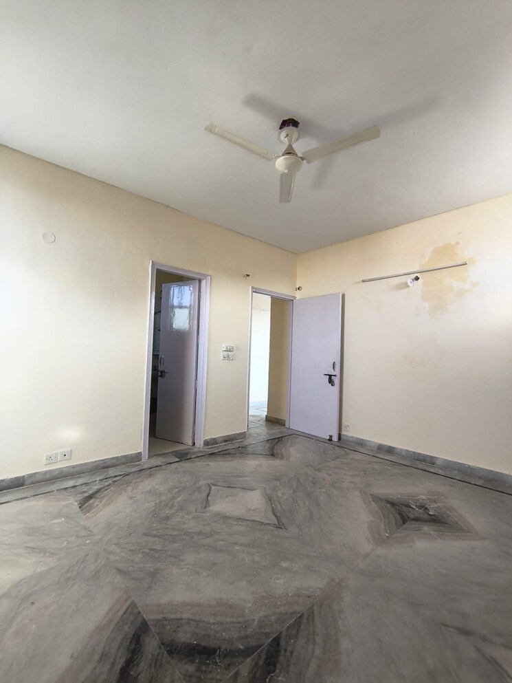 Room, creative-huts-society 3 Bedroom 1600 Sq.Ft. Apartment In Sector 21c Faridabad 9390270