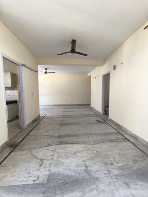 Room in 3 BHK Apartment at Creative Huts Society, Sector 21c – for Rent