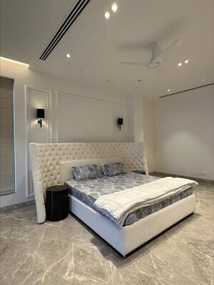 Bedroom in 6+ BHK Villa at Civil Lines – for Sale