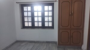 Room in 3 BHK Apartment at Jubilee Hills – for Rent