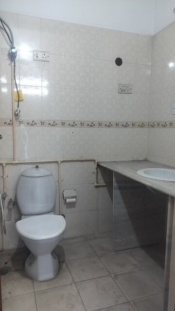 Bathroom in 3 BHK Apartment at Jubilee Hills – for Rent