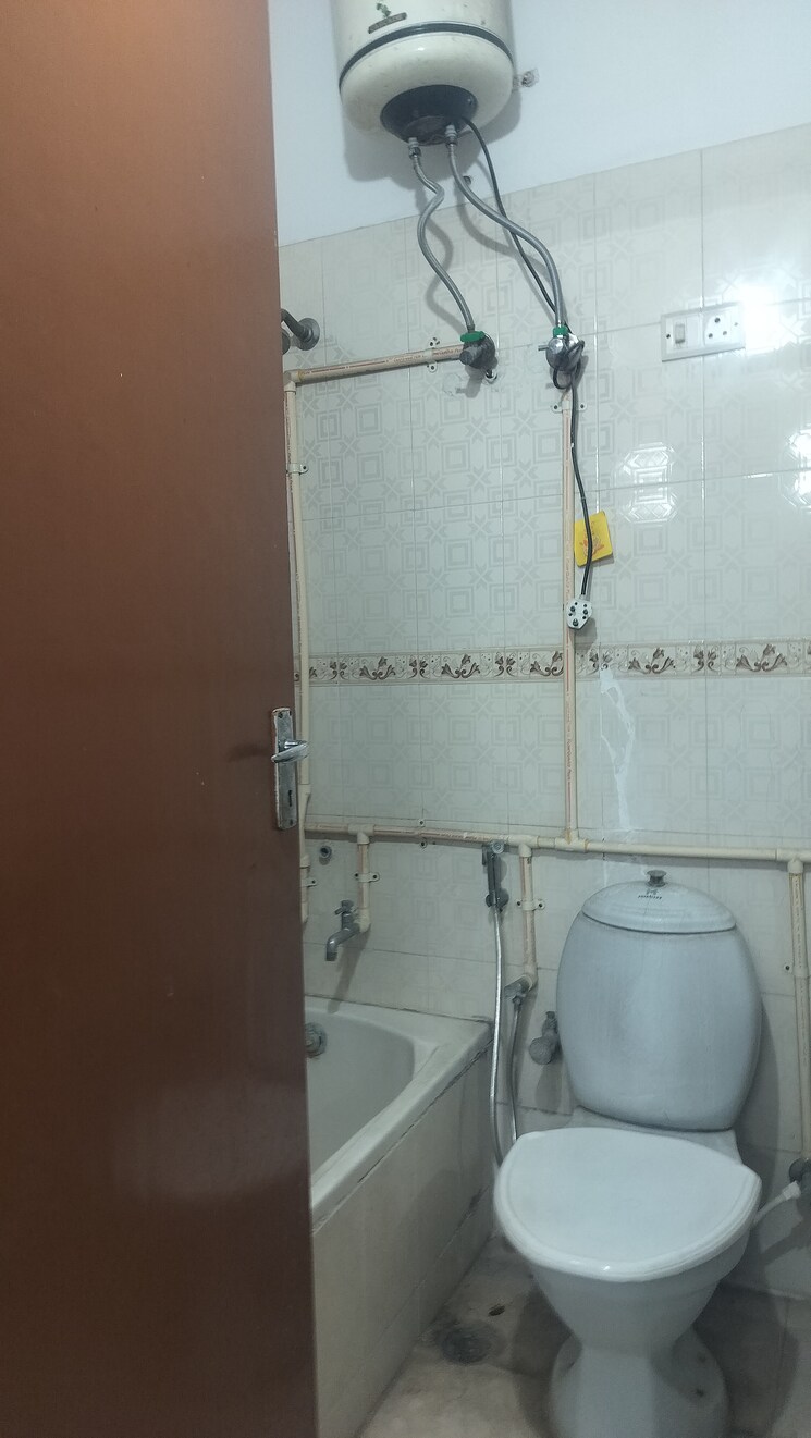 Bathroom, jubilee hills 3 Bedroom 1600 Sq.Ft. Apartment In Jubilee Hills Hyderabad 9390313