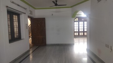 Room in 3 BHK Apartment at Jubilee Hills – for Rent