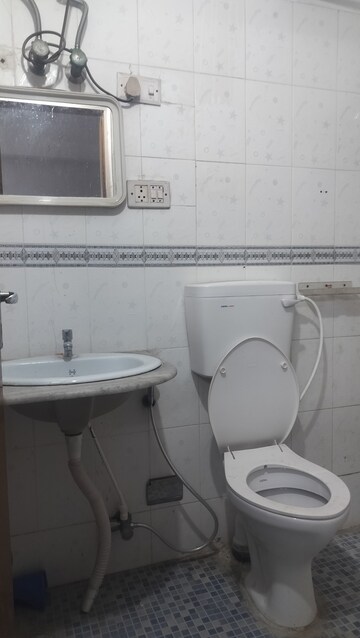 Bathroom in 3 BHK Apartment at Jubilee Hills – for Rent