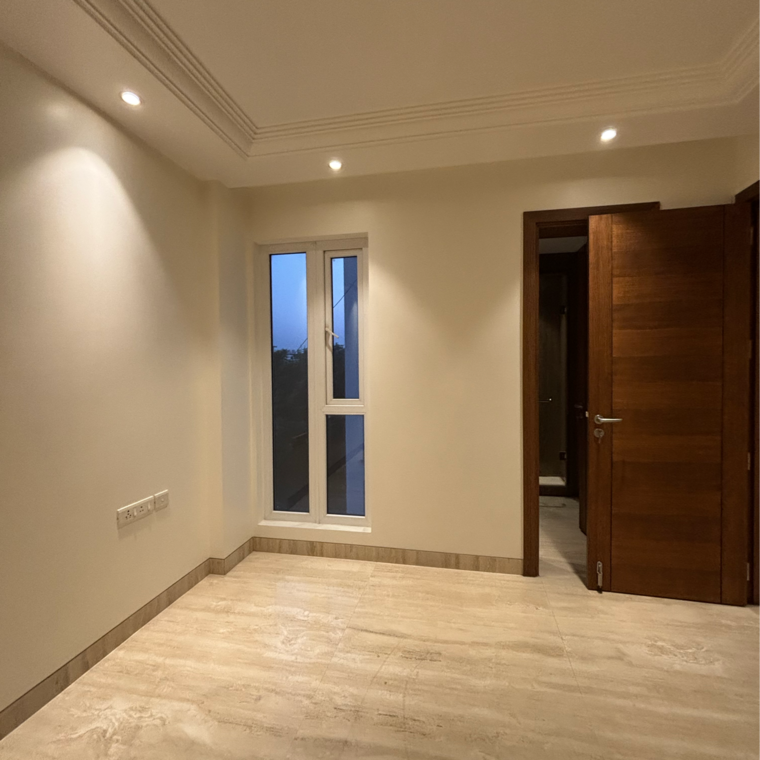 Room, vasant vihar 4 Bedroom 400 Sq.Yd. Builder Floor In Vasant Vihar Delhi 9390337