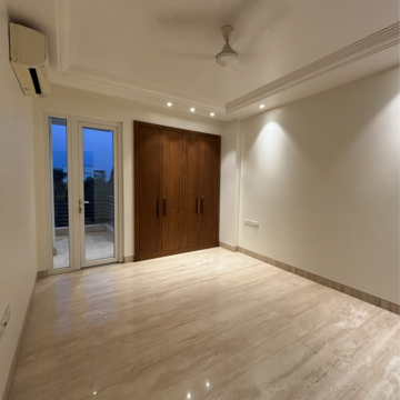 Room in 4 BHK Builder Floor at Vasant Vihar – for Sale