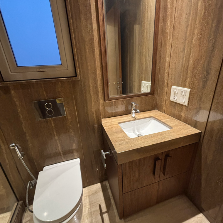 Bathroom, vasant vihar 4 Bedroom 400 Sq.Yd. Builder Floor In Vasant Vihar Delhi 9390337