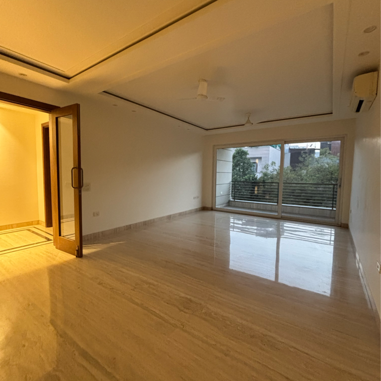 Room, vasant vihar 4 Bedroom 400 Sq.Yd. Builder Floor In Vasant Vihar Delhi 9390337