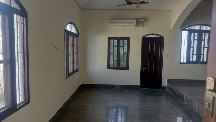 Room, jubilee hills Commercial Warehouse 5000 Sq.Yd. In Jubilee Hills Hyderabad 9390330