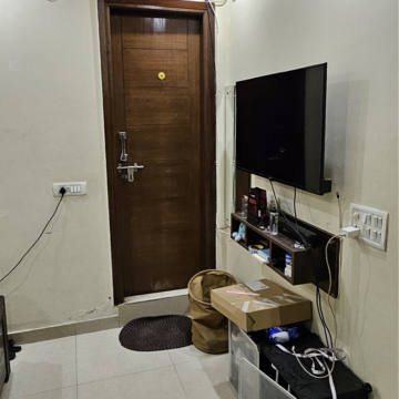 Team Area in 1 RK Builder Floor at Saket – for Rent