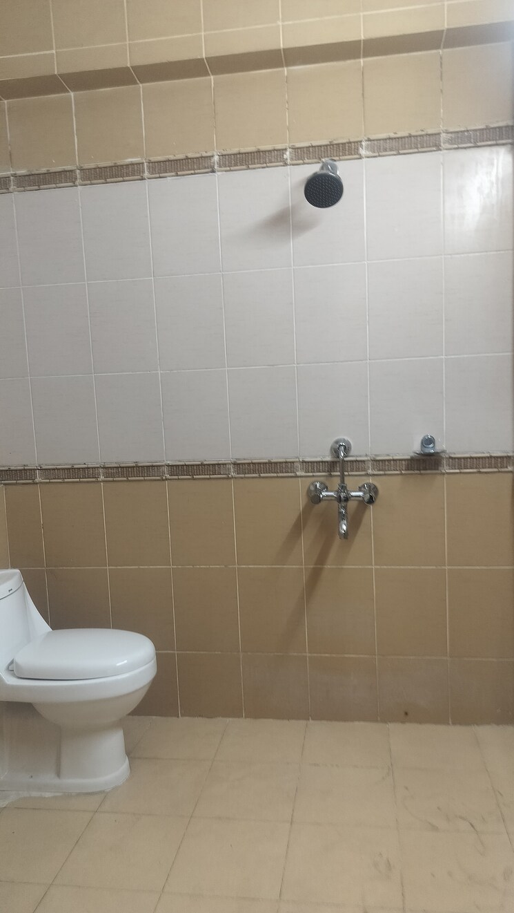 Bathroom, jubilee hills 3 Bedroom 2900 Sq.Ft. Apartment In Jubilee Hills Hyderabad 9390356