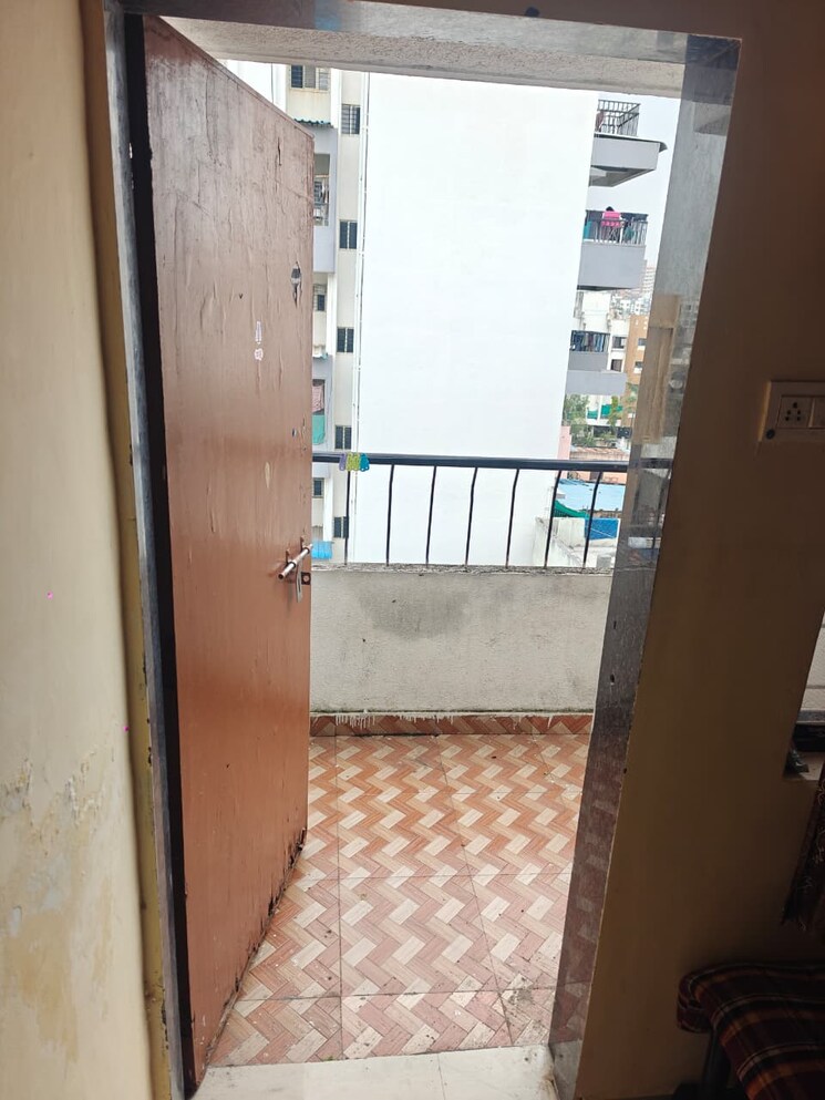 Bathroom, aundh 1 Bedroom 550 Sq.Ft. Apartment In Aundh Pune 9390359