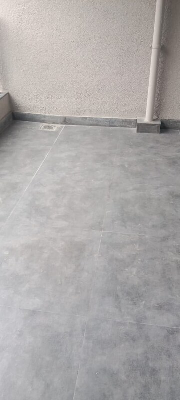 Room in 2 BHK Apartment at Kumar Prerana, Aundh – for Rent