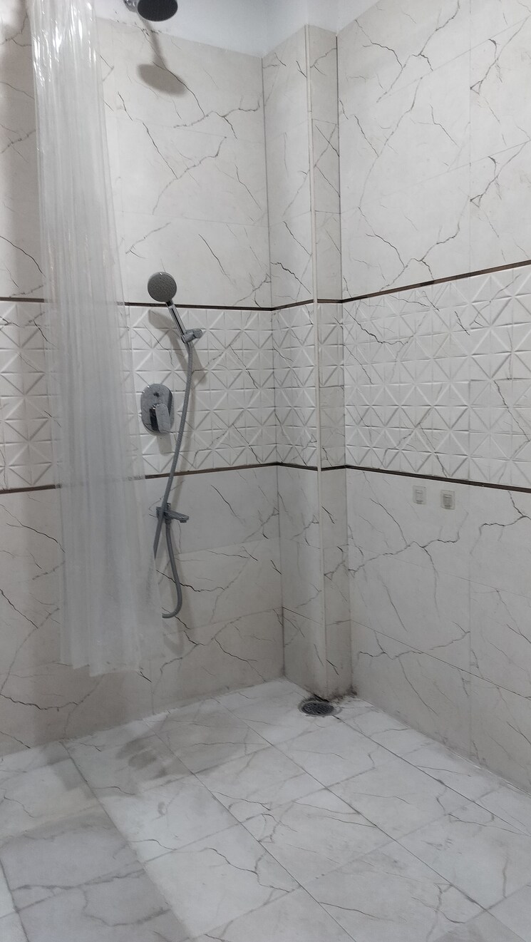 Bathroom, jubilee hills 3 Bedroom 1700 Sq.Ft. Apartment In Jubilee Hills Hyderabad 9390369