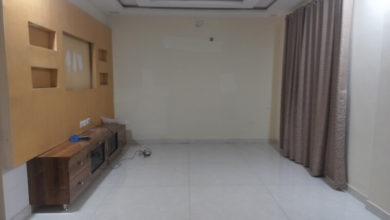 Room, jubilee hills 3 Bedroom 1700 Sq.Ft. Apartment In Jubilee Hills Hyderabad 9390369