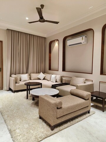 Living Room in 4 BHK Apartment at Civil Lines – for Rent