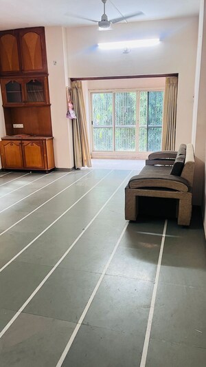 Living Room in 2 BHK Apartment at Nehru Nagar – for Rent