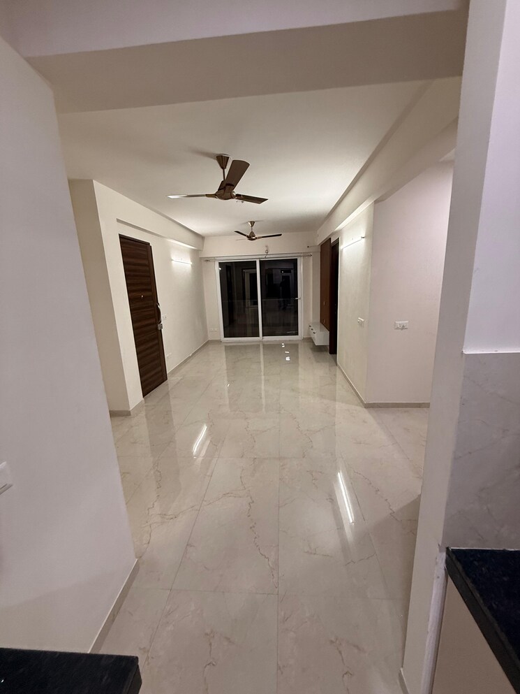 Living Room, smart-world-gems 3.5 Bedroom 1423 Sq.Ft. Apartment In Sector 89 Gurgaon 9390422