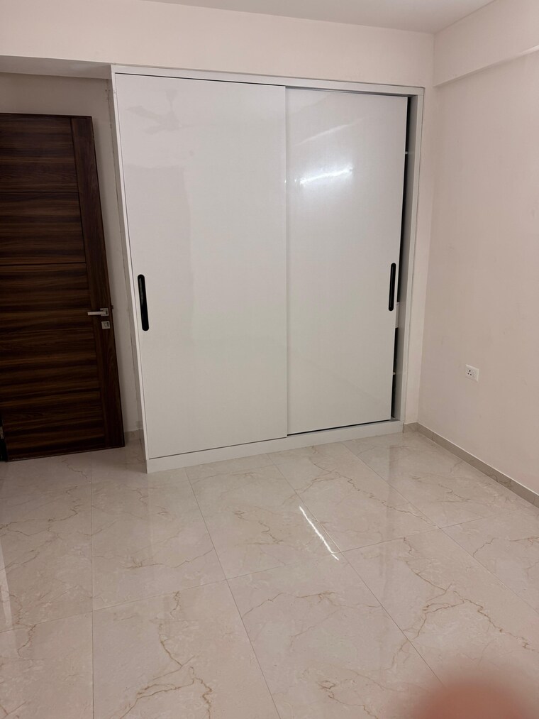 Room, smart-world-gems 3.5 Bedroom 1423 Sq.Ft. Apartment In Sector 89 Gurgaon 9390422