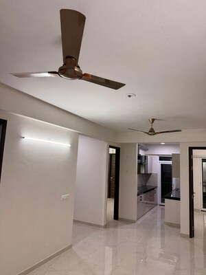 Room in 3.5 BHK Apartment at Smart World Gems, Sector 89 – for Rent