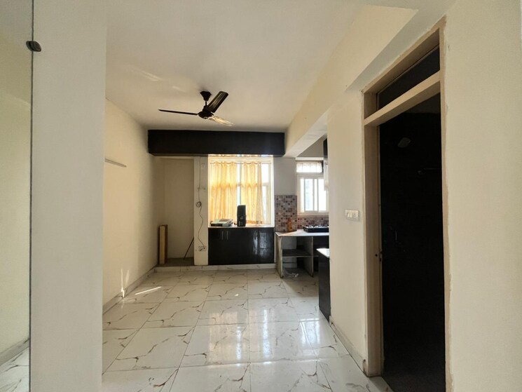 Kitchen, jal-vayu-vihar-noida 3 Bedroom 1216 Sq.Ft. Apartment In Sector 21 Noida 9390420